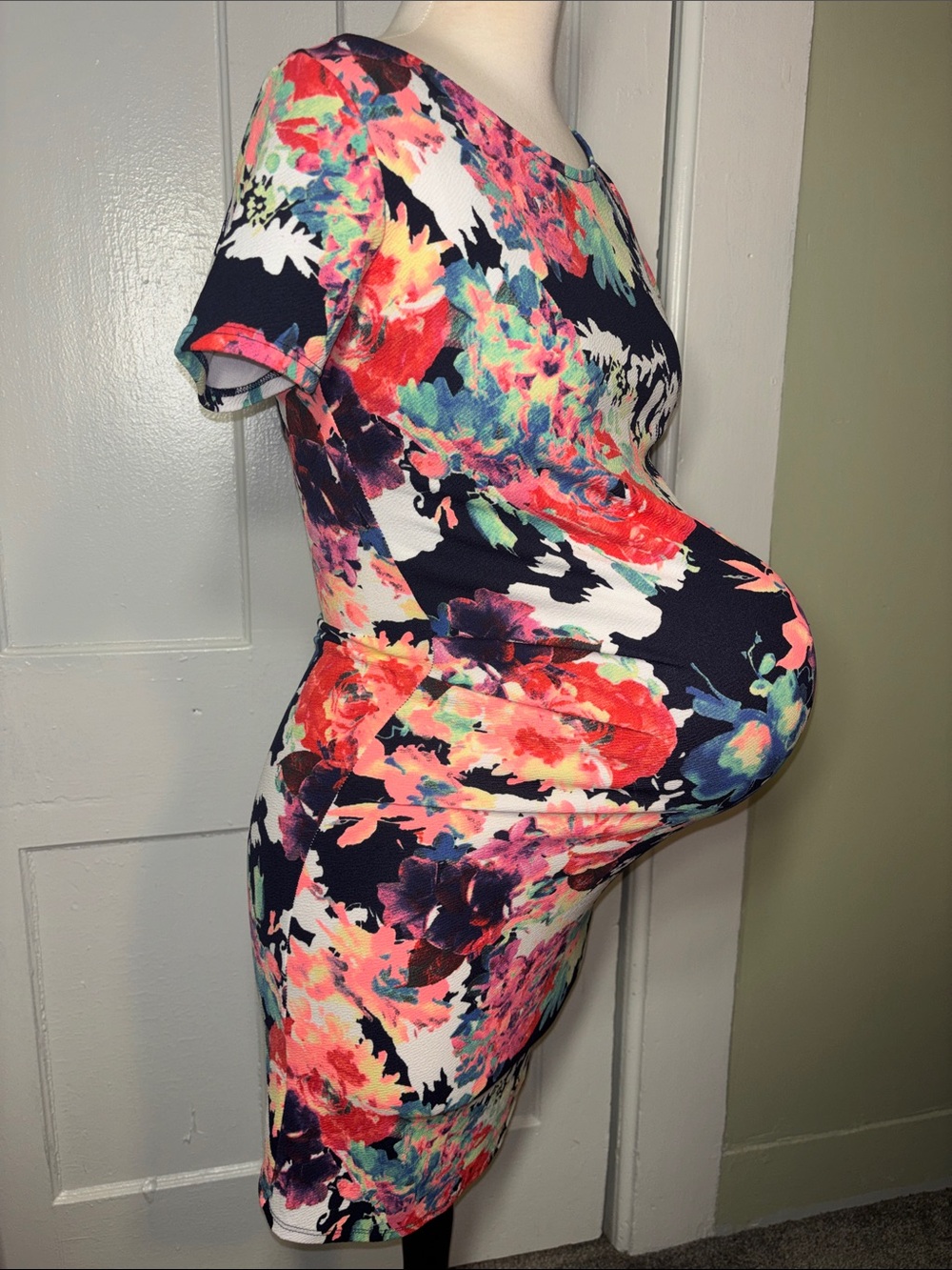 Pinkblush Floral Maternity Bodycon Dress - Multicolor size small - Picture 7 of 8